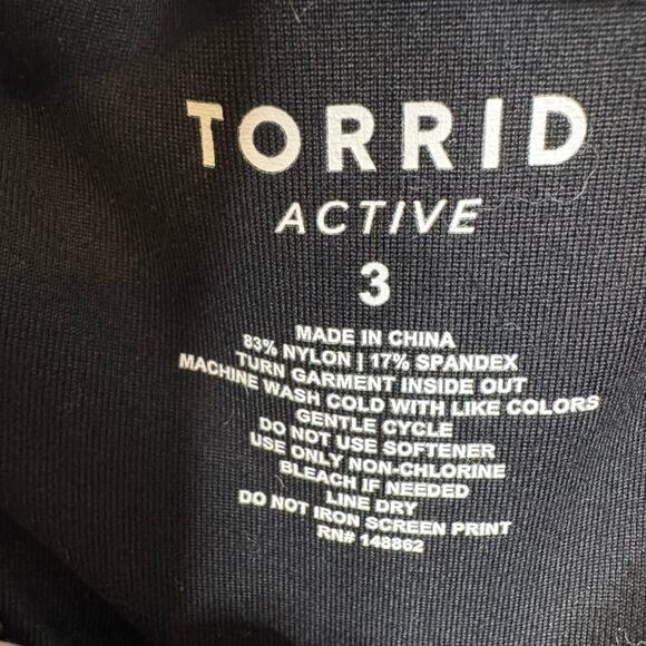 Torrid Active Plus Size Sports Bra 3 (US 22/24) Skull Print Racerback Black/Gold - Picture 4 of 6